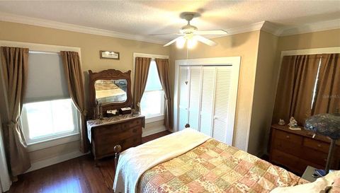 243 S CENTRAL AVENUE