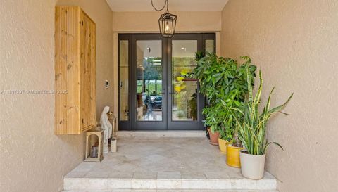 6124 Paradise Point Dr