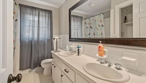 213 Hardee Cir