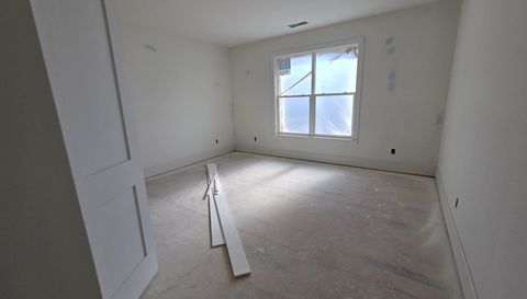 7048 Nichols Cove Dr