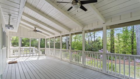 314 Lamplighter Ln SE