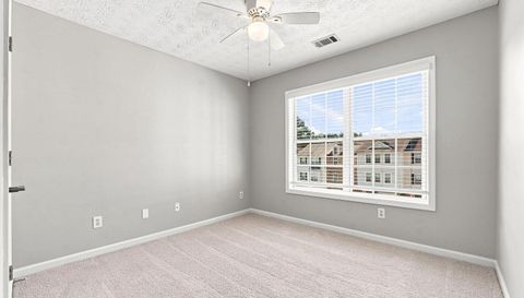 3684 Lantern Walk Ln