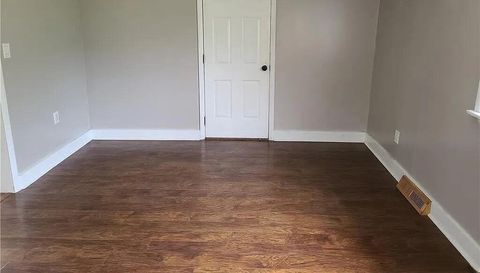 110 W Orchard Springs Dr