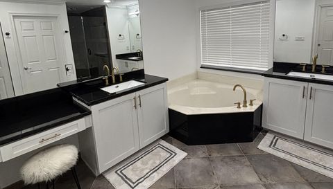 7942 Parsons Pine Dr