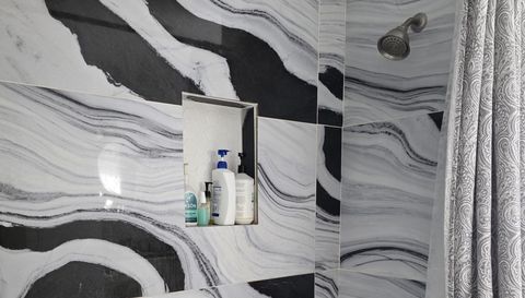 10631 Rolling Hills Dr