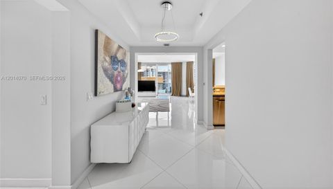 2711 N Ocean Dr