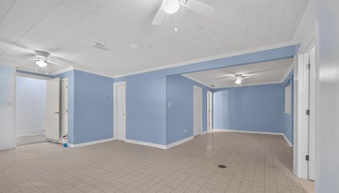 2805 Roland Rd