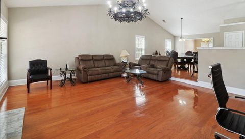 1627 Amhearst Walk Rd