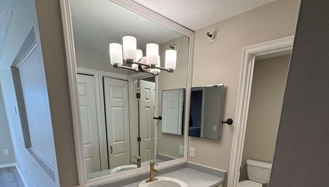 7625 Edinborough Way