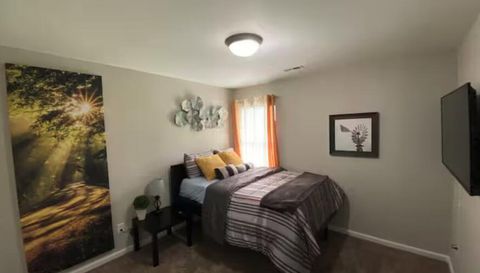 1212 Oakdale Commons Ct