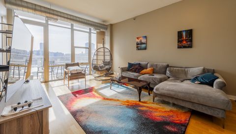 901 W Madison Street