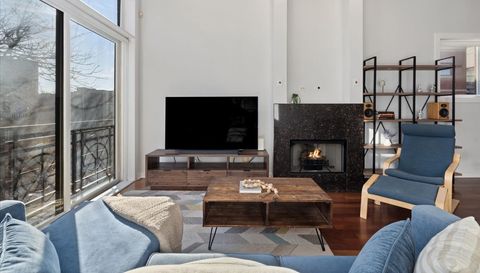 2314 W Wabansia Avenue