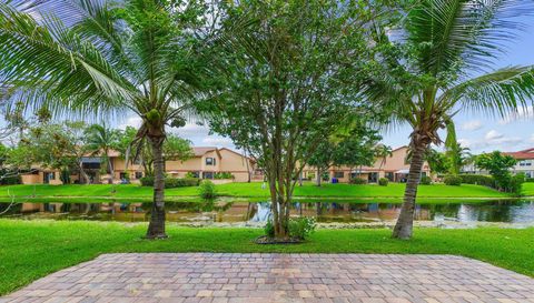 1053 SW 113th Way