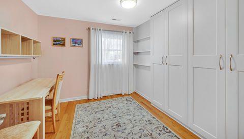 327 N Pershing Avenue