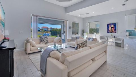 10481 ROYAL CYPRESS WAY