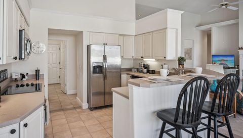 8072 Canyon Lake Cir