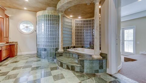 18605 Avenue Monaco