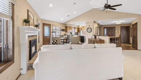 2195 Ferris Lane