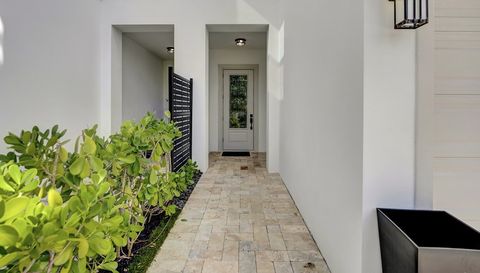 500 Ne Wavecrest Way