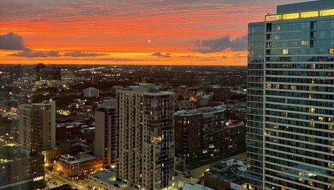 1122 N Clark St APT 3606