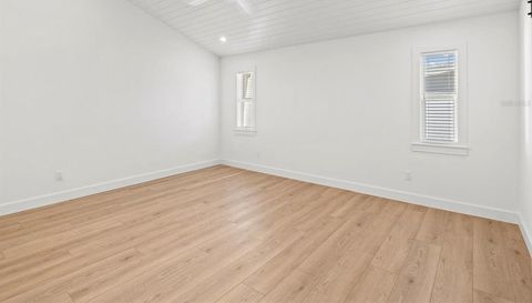819 JACARANDA