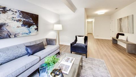 1359 W Hubbard Street