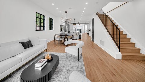 3434 W Palmer Street