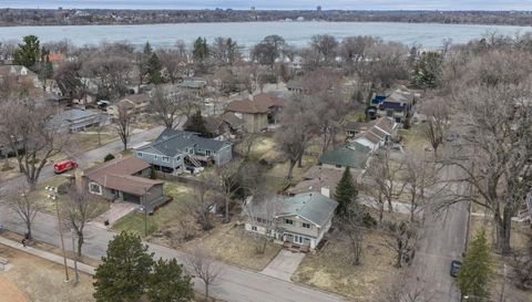 4858 Irving Avenue S