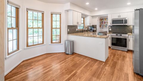 12328 Sandringham Pl