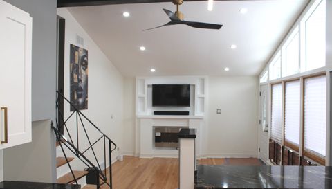 8312 S KENWOOD Avenue