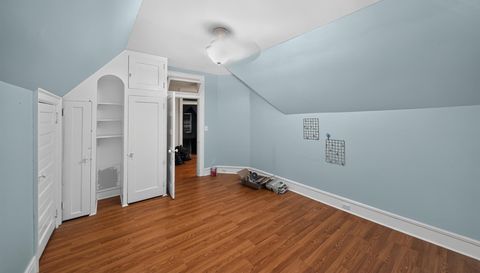 425 Roanoke Ave