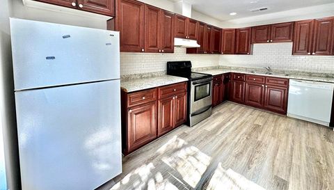 513 Pine Ridge Avenue