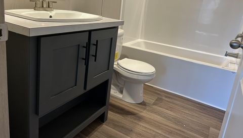 6008 Apple Wyrick Rd