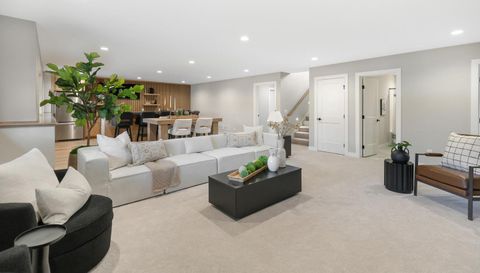 10149 Upper 196th Way W