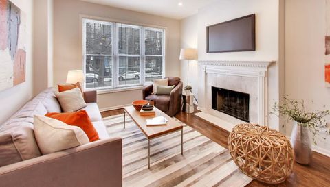 1359 W Hubbard Street