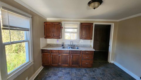 905 East Washing Street