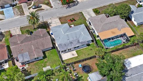7234 LINCOLN PARK LN