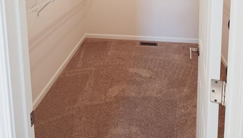 4318 E Cricket Knoll