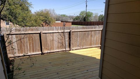 2205 Melissa Oaks LN