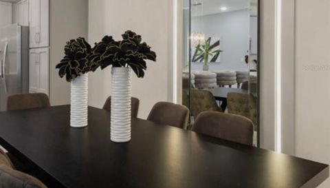 1692 TROPICAL PALMS CIRCLE