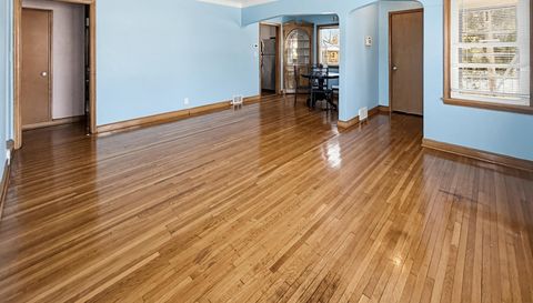 742 Nebraska Avenue E