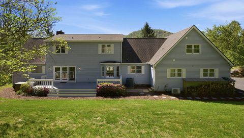 29 Small Mountain Dr