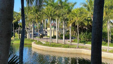 705 Crandon Boulevard