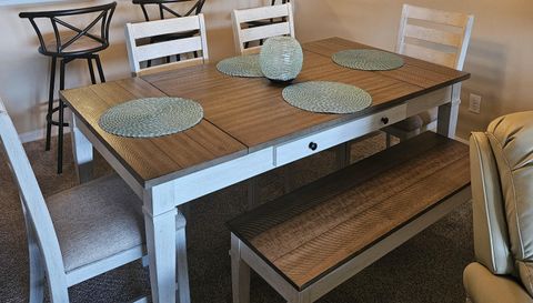 915 New Waterford Dr