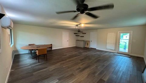 8105 Parker Rd