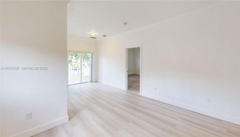 372 Ne 26th Pl