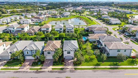 4510 Pinehurst Trl W