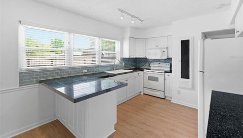 1600 SHERWOOD STREET