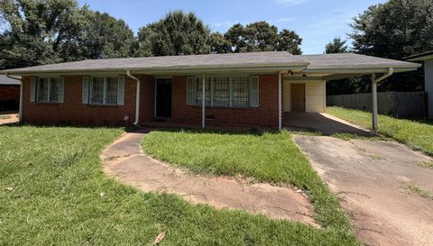 2578 Boulder Rd SE