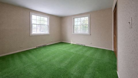 8 N Greenwood Avenue